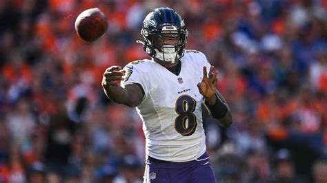 Ravens vs. Browns odds, line, spread: Sunday Night Football picks.